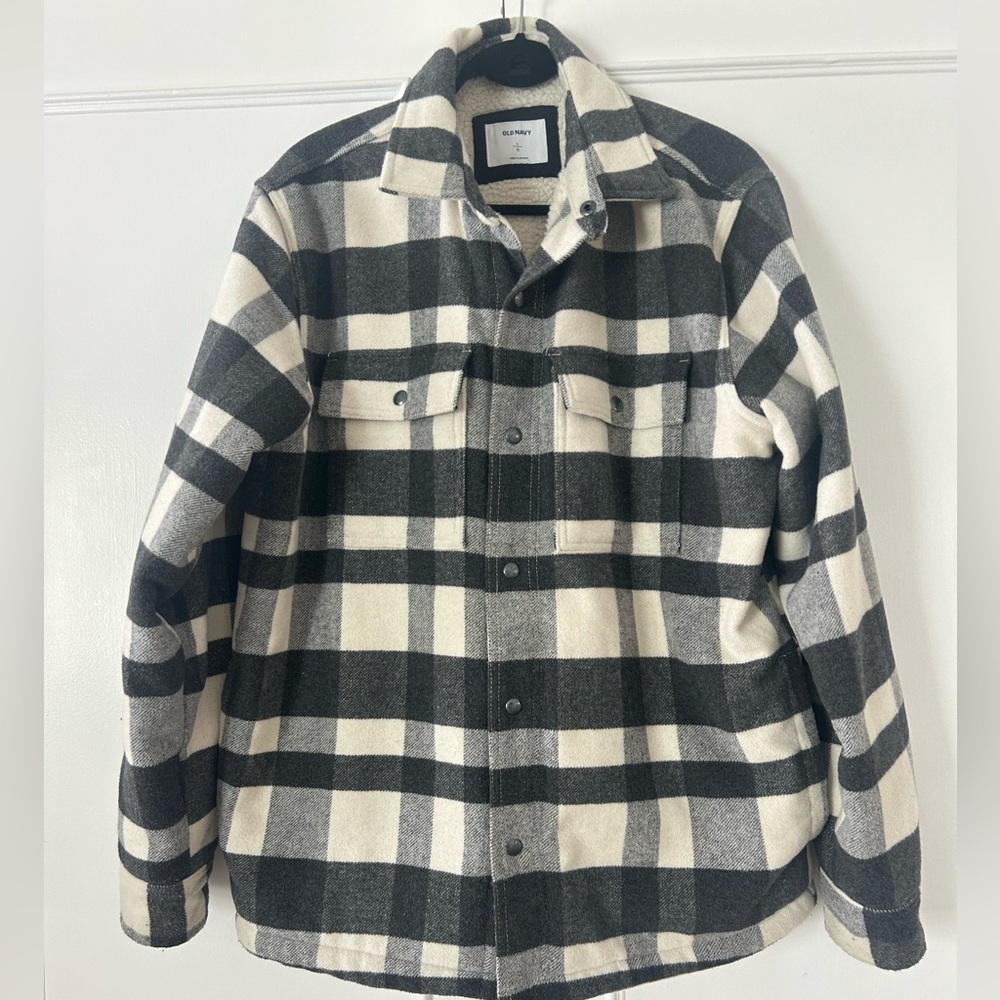 Old Navy plaid fleece lined jacket size L. NWOT